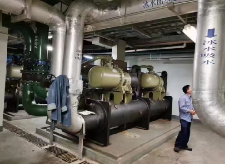 螺桿機機房